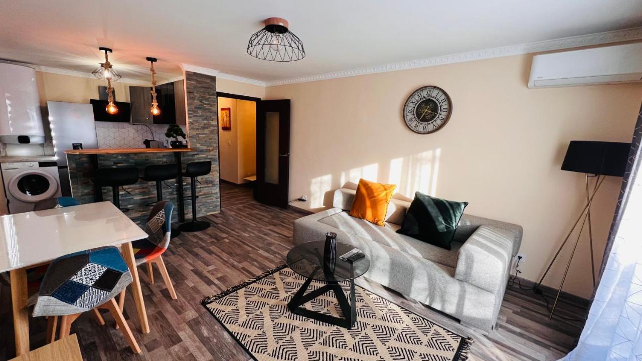 Pluton Apartment Montpellier Ngoại thất bức ảnh